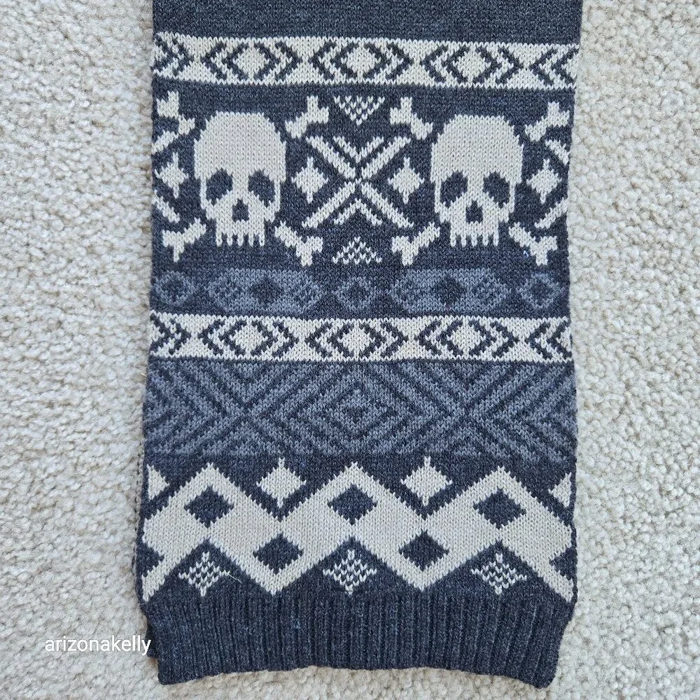 Knit Skull & Crossbones Fair Isle Scarf GAP